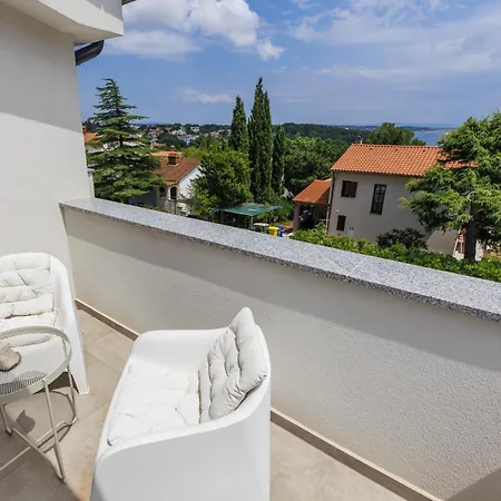 Penthouse No-1 By Interhome * Pula