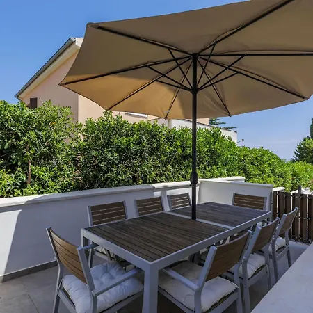 Penthouse No-1 By Interhome * Pula