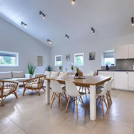 Penthouse No-1 By Interhome *